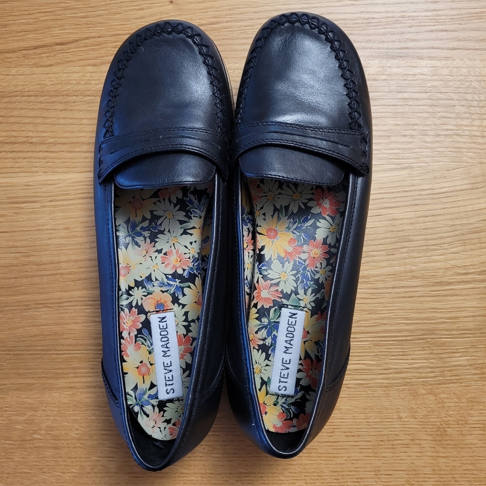 Steve Madden Black Loafers 9.5